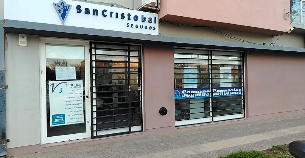Fachada de Giaquinta Asesores de Seguros, San Martín 4143, Neuquén